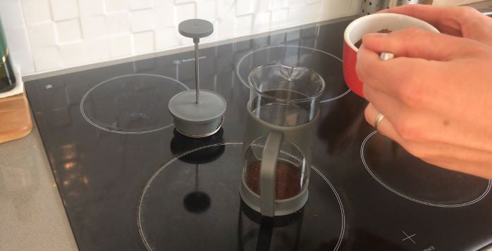 How to make plunger coffee?